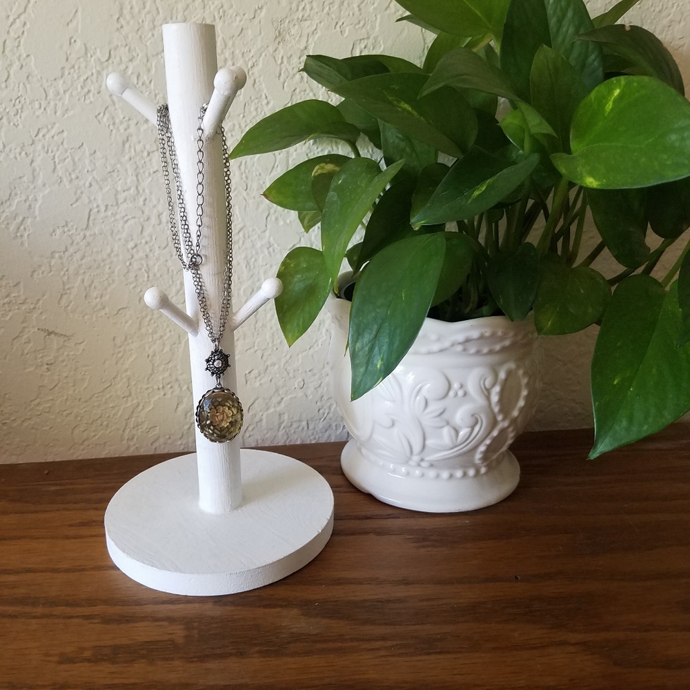 Vintage Inspired Silver Floral Pendant Necklace